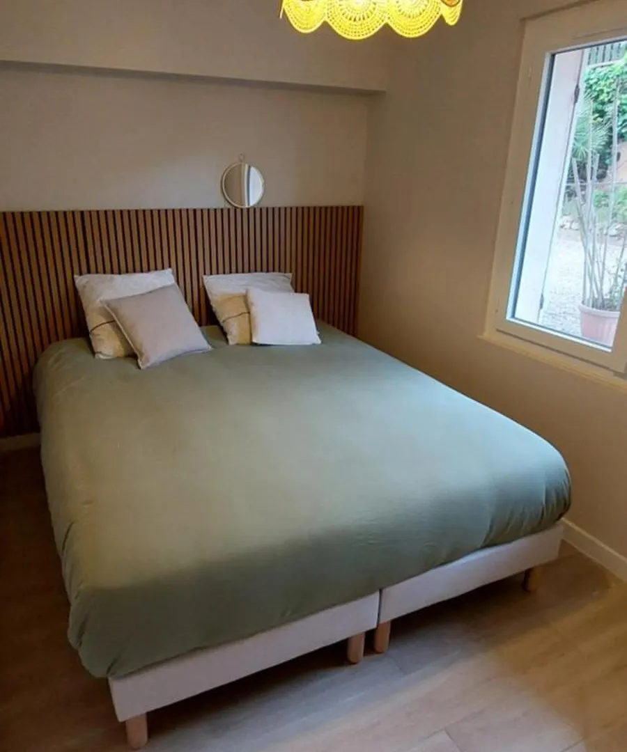 Cozy Apartment For 4 People, Beach 100M Away Fréjus